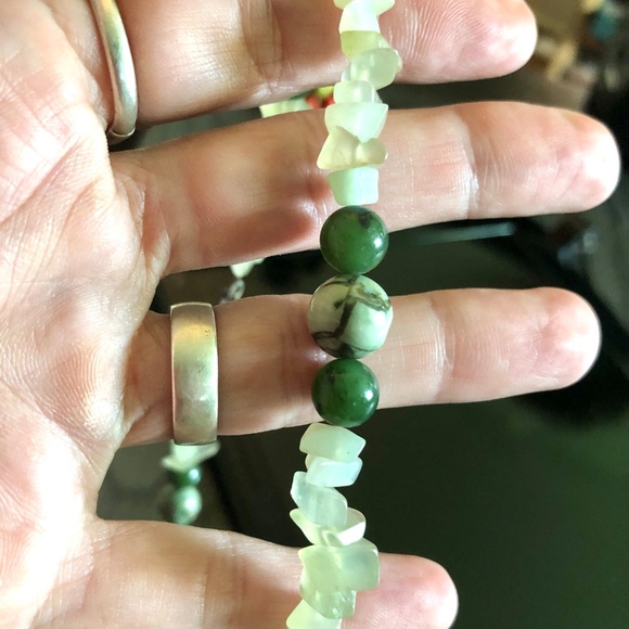 3/$40 VTG Handmade Boho Beaded Choker Necklace~ Aventurine Nuggets/Marbled Jade - Picture 5 of 8